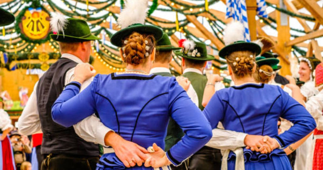 How to Dress Up in Bavarian Style For Your Wedding?