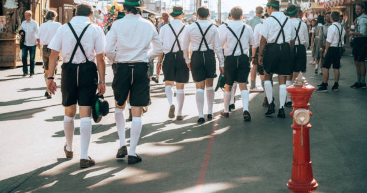 The Ultimate Oktoberfest Packing List: What to Bring to the Festival