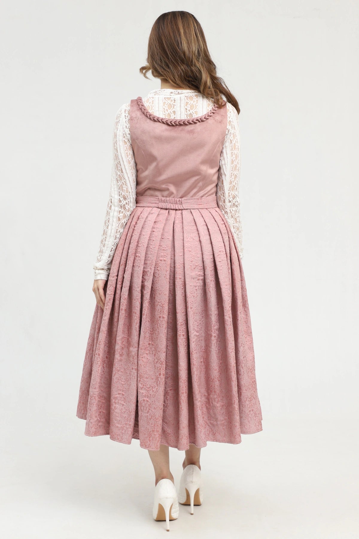 Lovely Light Purple Dirndl Timeless Bavarian Elegance