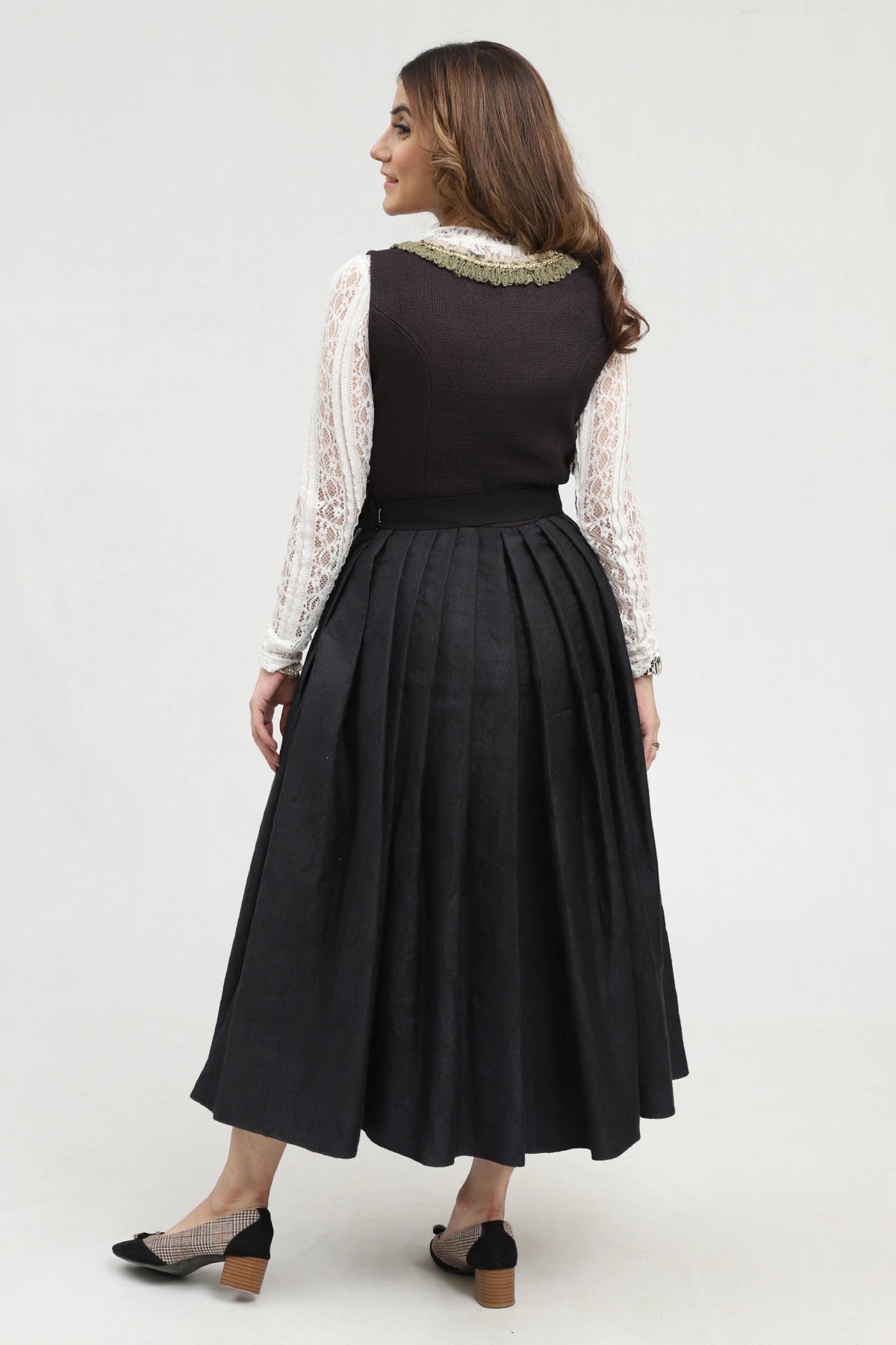 Sophisticated Black Dirndl Classic German Attire