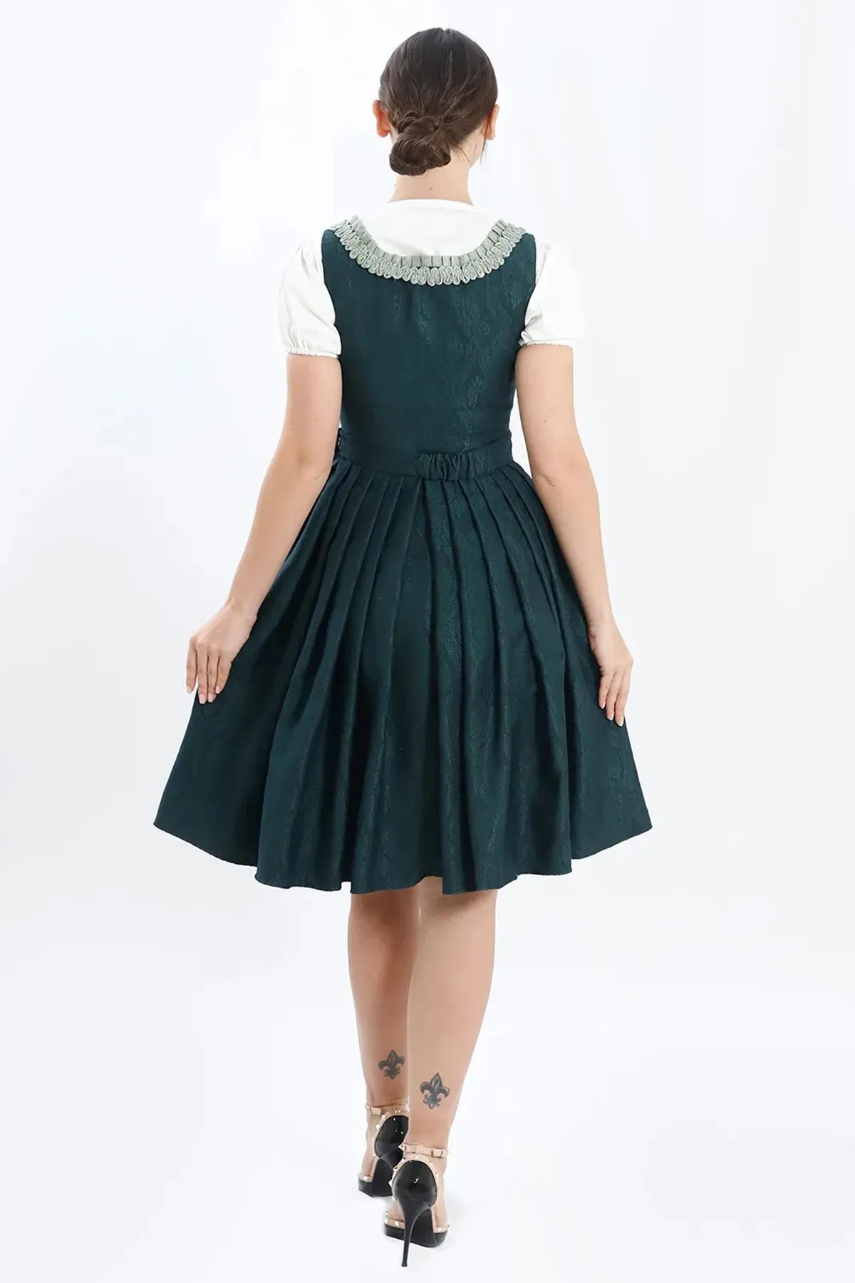Luxury Meadow Green Dirndl – Lederhosen Store
