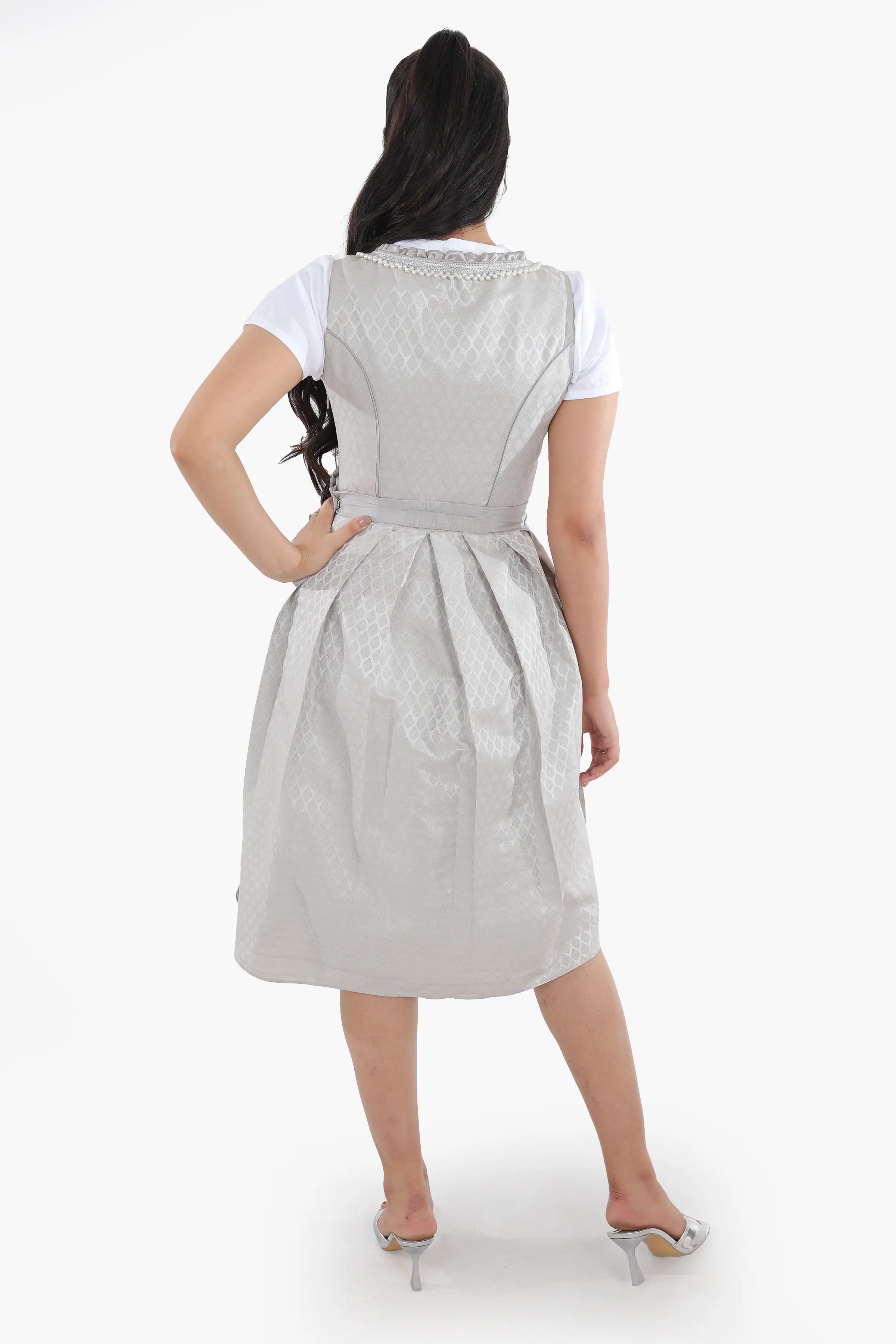 Timeless Bavarian Dirndl Attire Pearl Silver