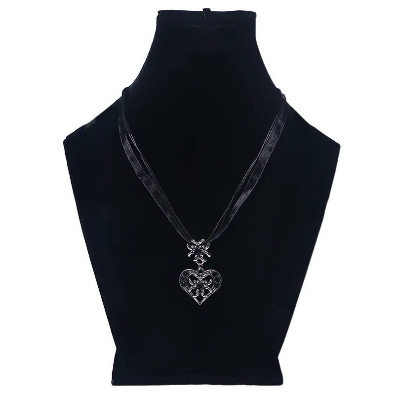 Alpine Night Heart - Black Crystal Jewelry Set