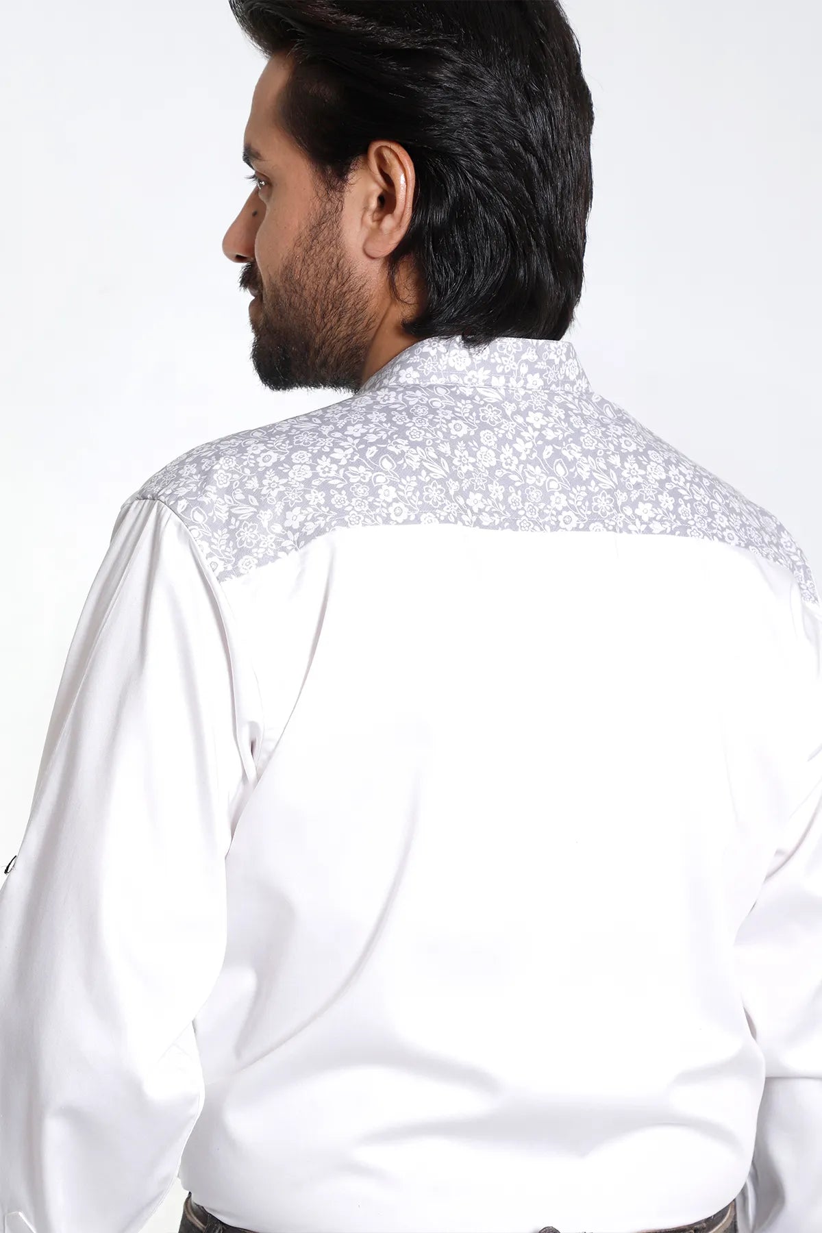 White Lederhosen Shirt with Floral Collar and Cuffs